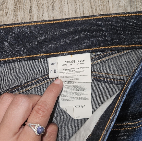 Armani Jeans size 32 - Picture 3 of 4